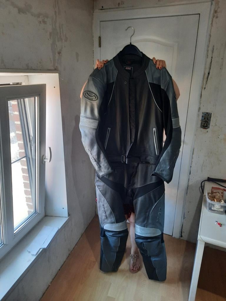 Leer motorpak, Enlèvement