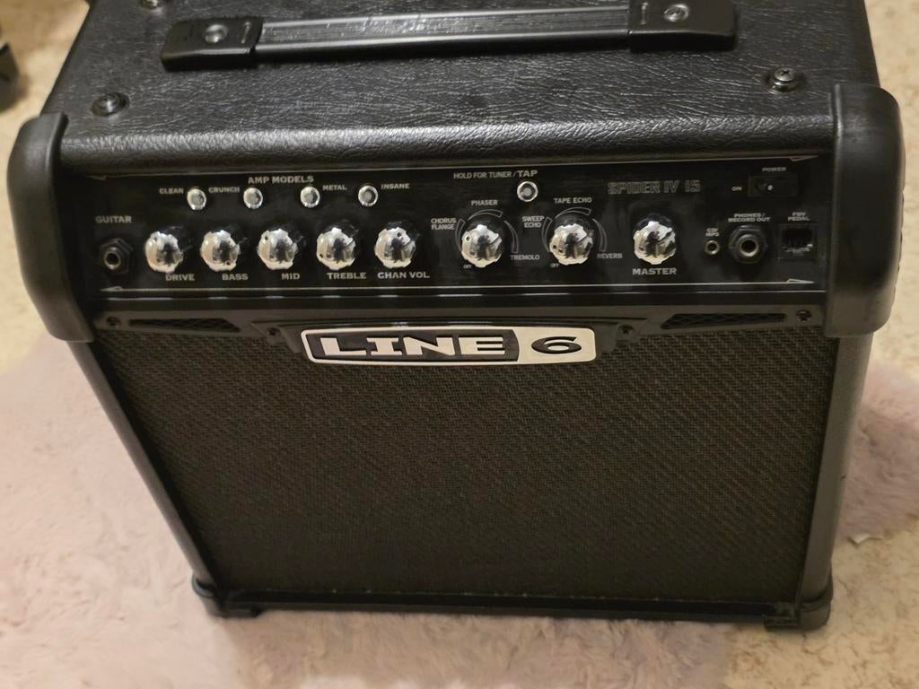 Line 6 Spider IV 15 Watt – Complete Gitaarversterker, Musique & Instruments, Amplis | Basse & Guitare, Neuf, Enlèvement
