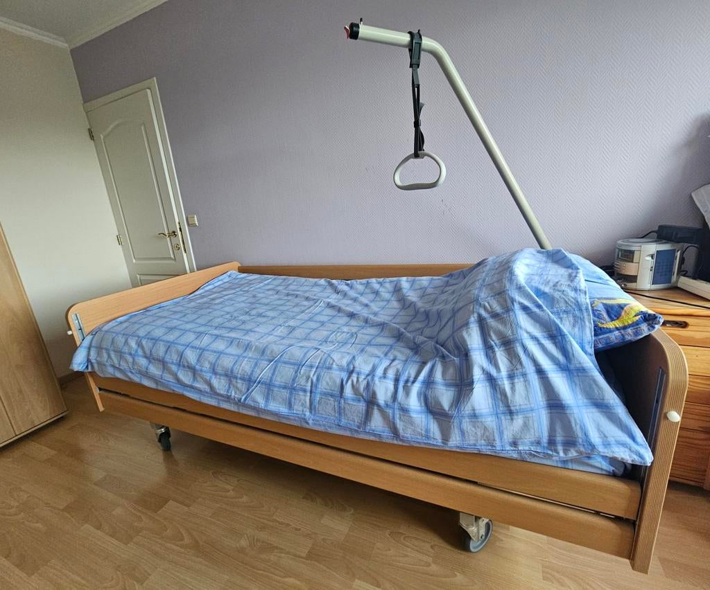 Lit électrique médical en parfait état, Enlèvement