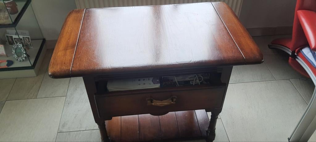 Bijzet tafeltje met lade en uitklapbaar, Ophalen