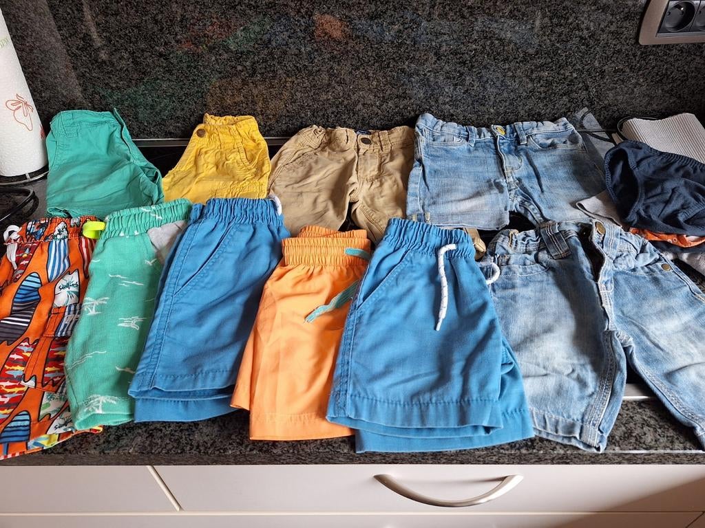 10 shorts, 2 trainingsbroekjes, 5 onderbroekjes, 92, Enlèvement, Comme neuf, Taille 92