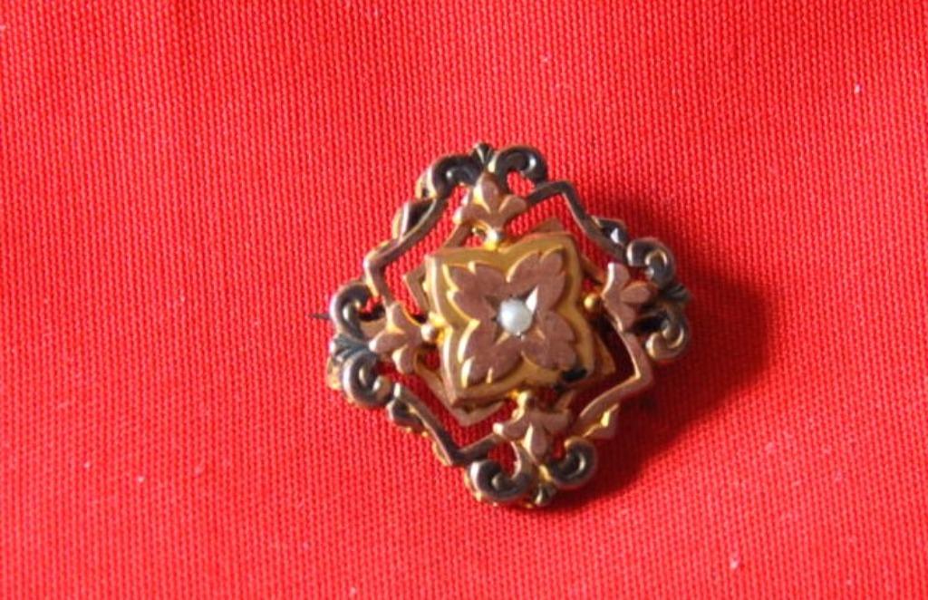 broche ancienne (x2036), Handtassen en Accessoires, Antieke sieraden, Ophalen of Verzenden, Koper, Broche