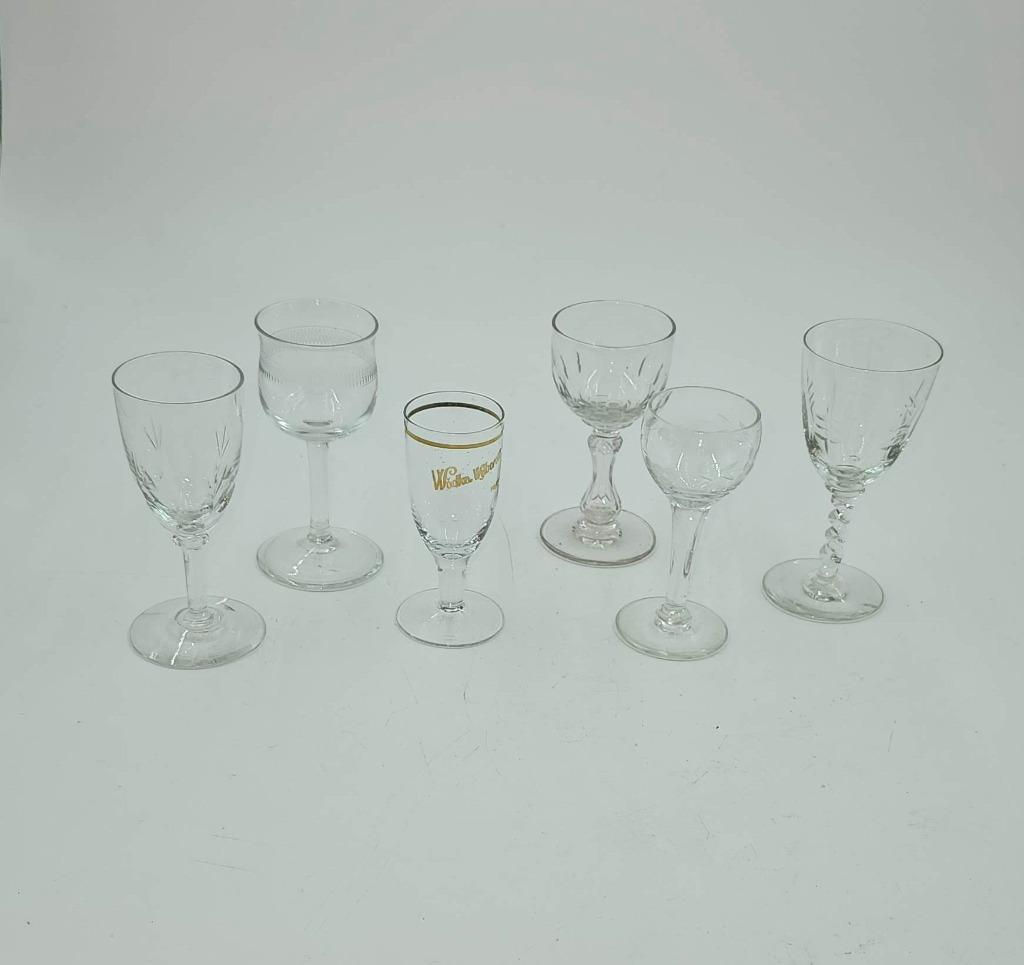 verres à apéritif anciens, Enlèvement ou Envoi