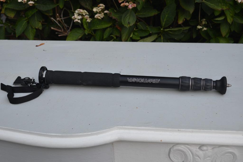 Monopied VANGUARD en aluminium Tracker AP-324, Enlèvement ou Envoi, Comme neuf, 150 à 175 cm, Autres types