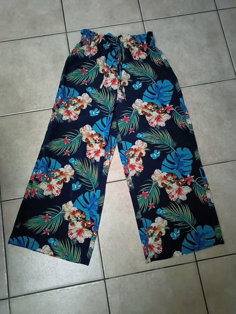 Nieuwe broek met brede pijpen maat Small, Overige kleuren, Nieuw, Ophalen of Verzenden, Maat 36 (S)