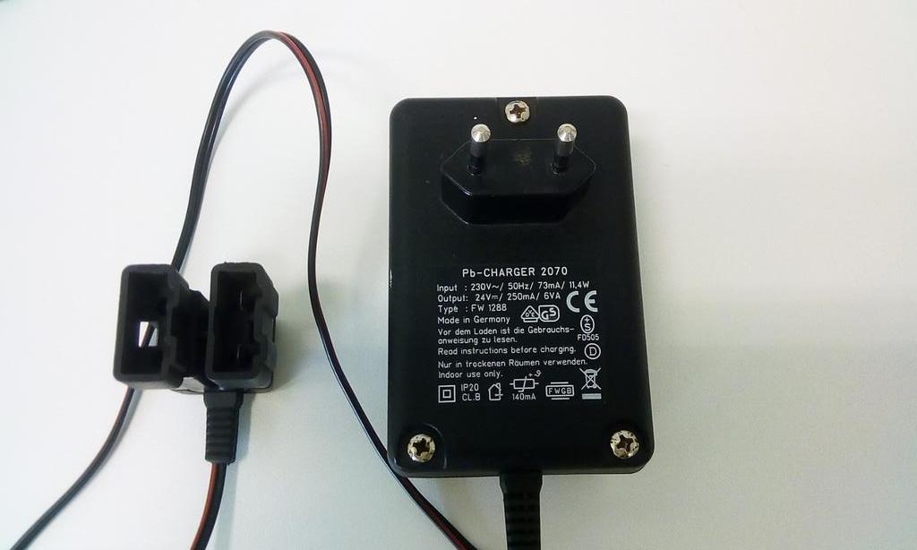 Pb-charger 2070 24v FW 1288, Tuin en Terras, Grasmaaiers, Ophalen of Verzenden, Gebruikt, Accu-grasmaaier