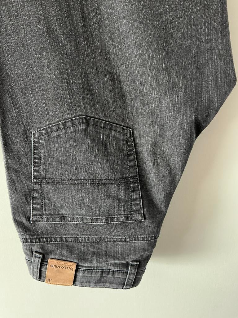 Nr 3 Grijze mooie jeans van Brassville maat Large, Ophalen, Zo goed als nieuw