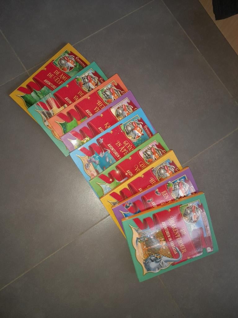 9 boeken geronimo stilton, Boeken, Ophalen of Verzenden, Zo goed als nieuw, Geronimo Stilton, Fictie algemeen