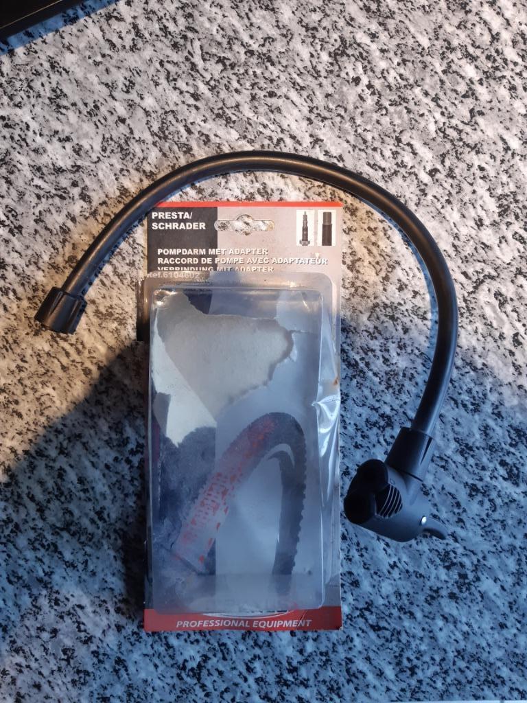 Pompdarm met adapter, Ophalen of Verzenden, Zo goed als nieuw, Presta Schrader