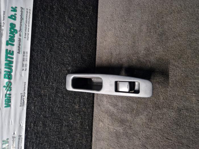 Commutateur vitre électrique d'un Nissan Qashqai, Enlèvement ou Envoi, 3 mois de garantie, Utilisé, Nissan