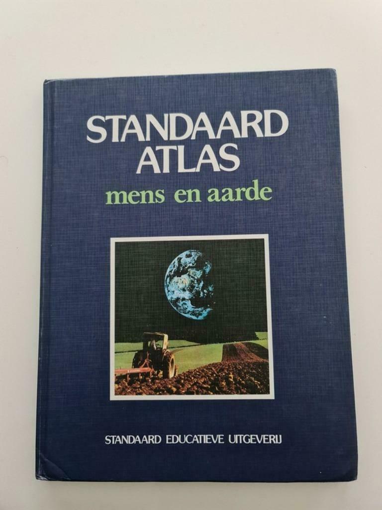 Standaard Atlas - Mens en aarde, Ophalen of Verzenden, Gelezen, ASO, Aardrijkskunde