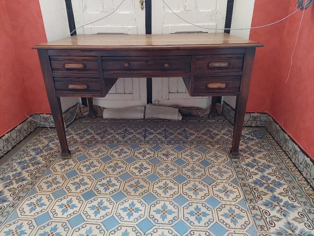 Bureau ancien, Enlèvement