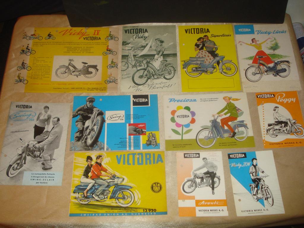 VICTORIA - Lot de 11 Anciens Dépliants Divers, Motoren, Ophalen of Verzenden, Overige merken