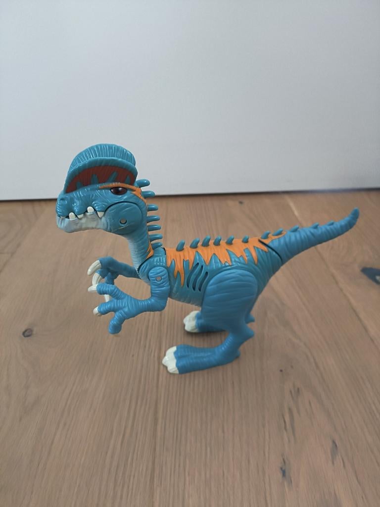 Dinosaurus Jurassic world - brult en krijgt rode ogen, Ophalen of Verzenden, Gebruikt