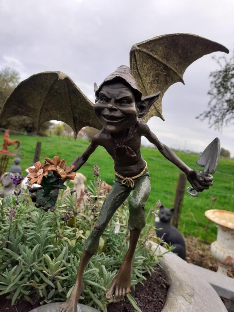 Gevleugelde goblin in gepatineerd en gesigneerd brons, Ophalen of Verzenden, Brons