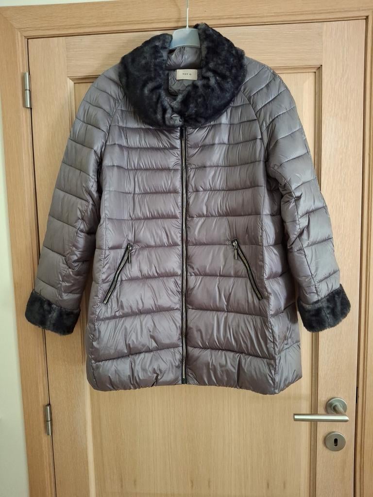 Zeer mooie winterjas, Ophalen of Verzenden, Zo goed als nieuw, Grijs, Maat 42/44 (L)