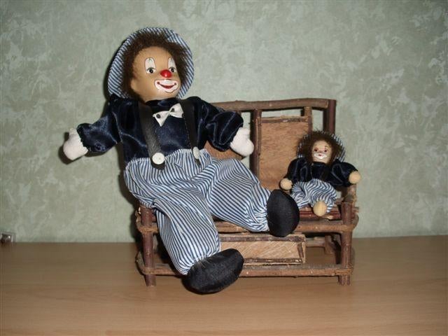 Clowns op bankje, Verzamelen, Poppen, Ophalen of Verzenden, Zo goed als nieuw, Overige typen