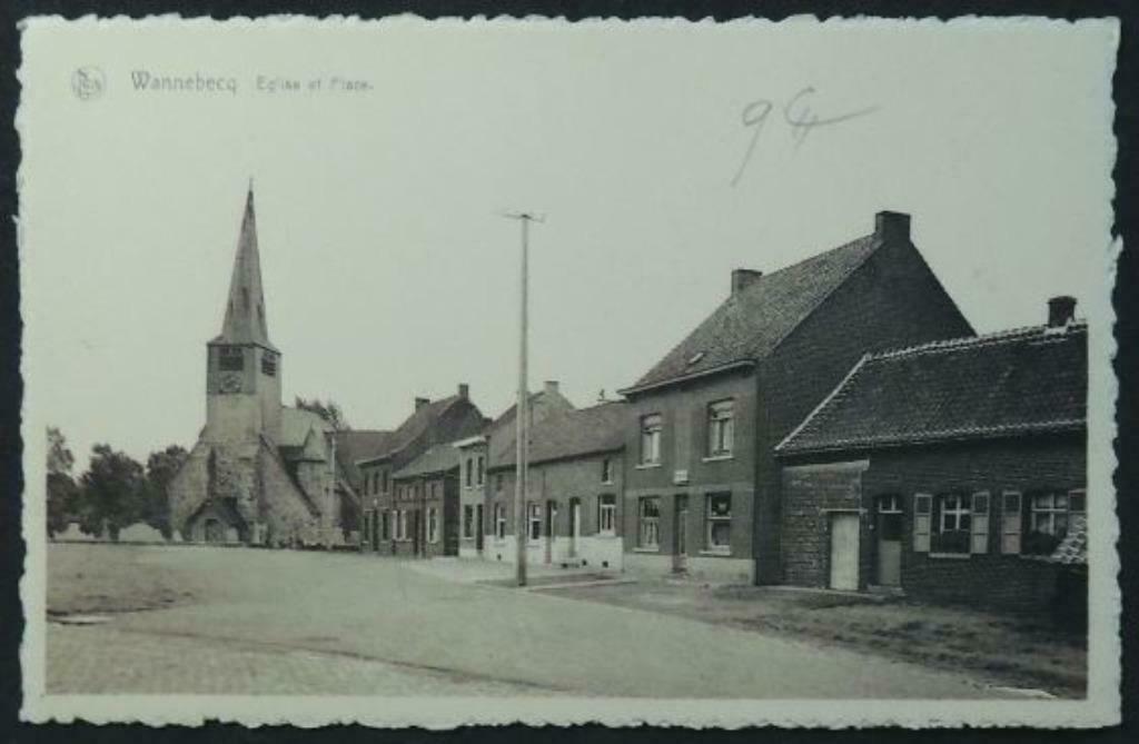 Carte Postale Wannebecq – Eglise et Place (Lessines), Ophalen of Verzenden, Ongelopen, Henegouwen