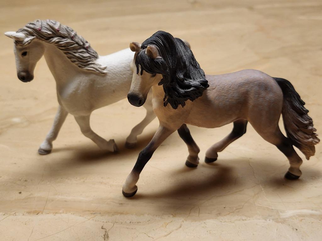 Schleich paarden, 2 stuks, Enlèvement, Comme neuf