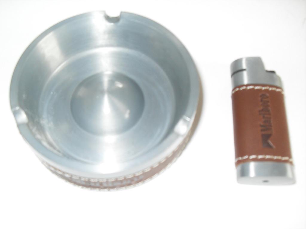 Malboro: briquet+cendrier, Enlèvement ou Envoi, Neuf, Autres types