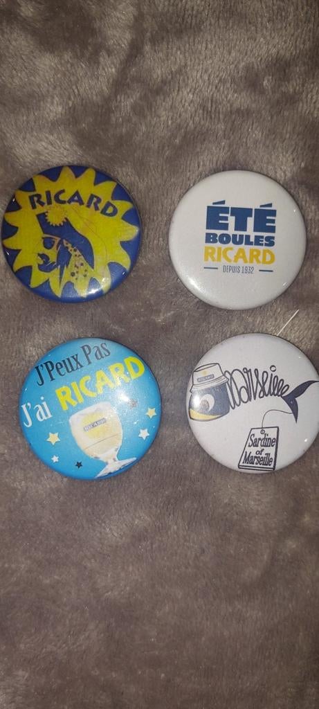 4 Ricard-insignes, Verzamelen, Ophalen of Verzenden, Zo goed als nieuw
