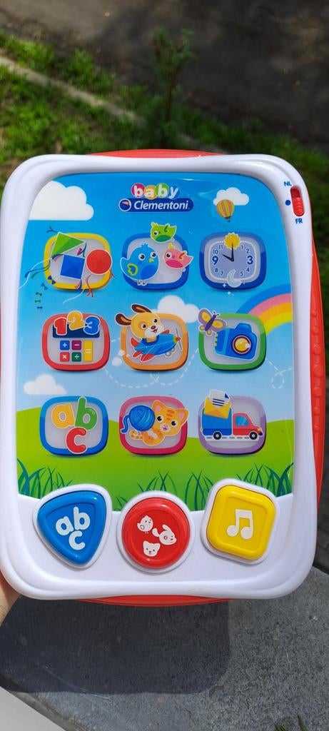 Clementoni Jouet d'activité ma première tablette à saisir ↙️, Kinderen en Baby's, Speelgoed | Vtech, Zo goed als nieuw, 6 maanden tot 2 jaar