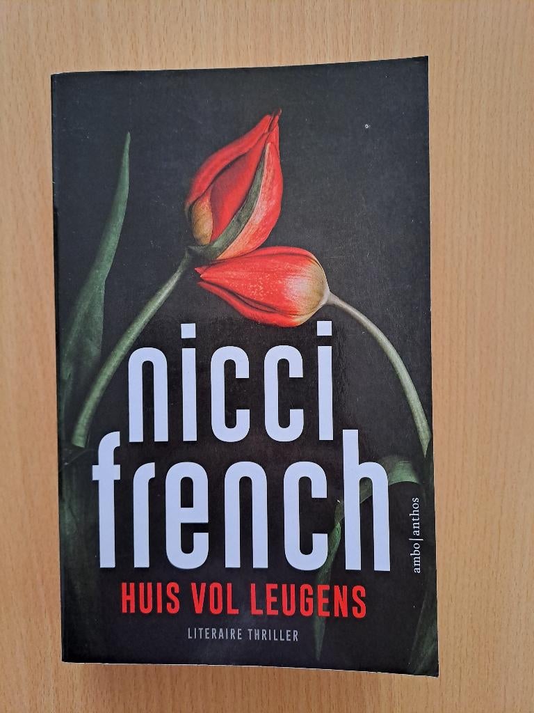 Huis vol leugens van Nicci French, Ophalen, Zo goed als nieuw, Nicci French