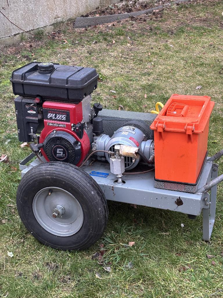 Briggs & Stratton 5hp (made in USA) - olievrije compressor, Doe-het-zelf en Bouw, Ophalen, Zo goed als nieuw, 6 tot 10 bar, Olievrij
