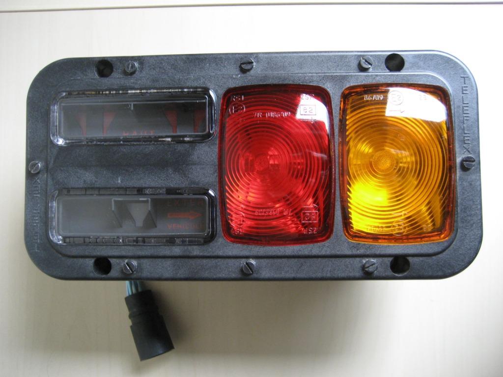 Militair achterlicht voor Peugeot P4 ., Auto-onderdelen, Ophalen, Nieuw, Peugeot