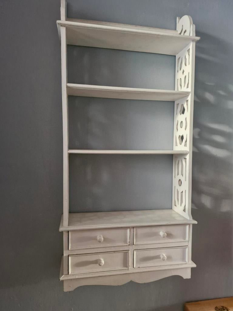 houten witgelakt wandrek met 4 schuifjes, Kinderen en Baby's, Ophalen, Zo goed als nieuw