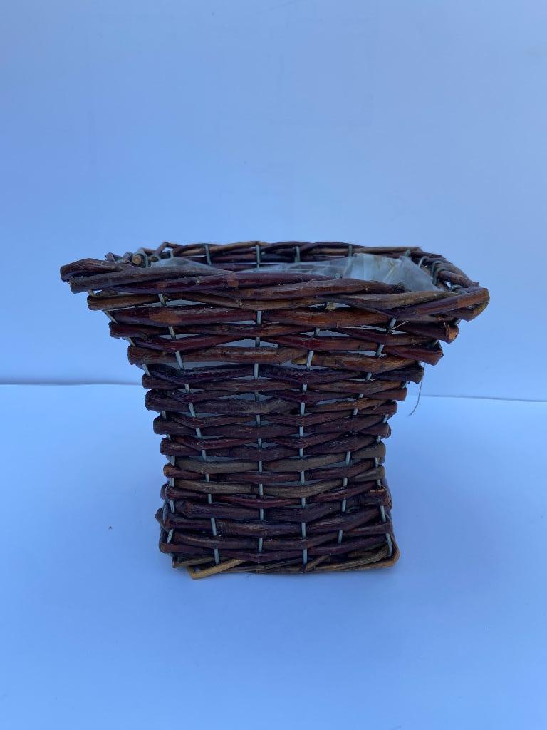 Rieten mandje 20x20cm, Huis en Inrichting, Woonaccessoires | Schalen en Manden, Mand, Vierkant, Ophalen of Verzenden, Zo goed als nieuw