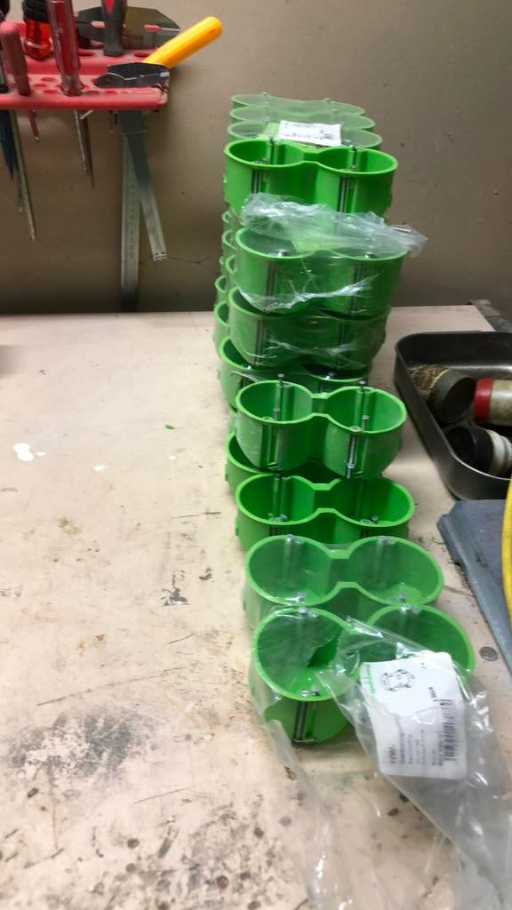 Inbouw dozen dubbel voor gyproc, Ophalen, Zo goed als nieuw