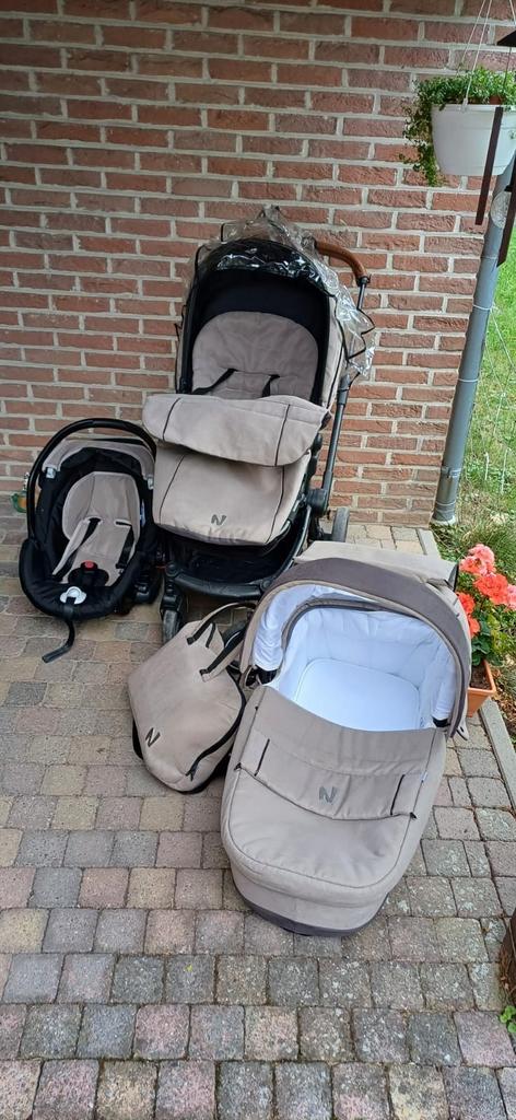 Poussette trio NURSE 3-en-1 – état neuf, avec base voiture, Enfants & Bébés, Enlèvement, Comme neuf, Poussette