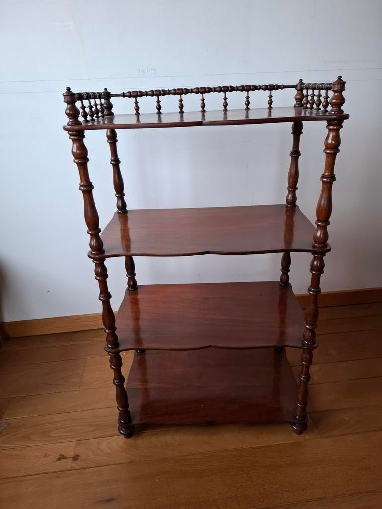 1 belle étagère 4 niveaux 19ème