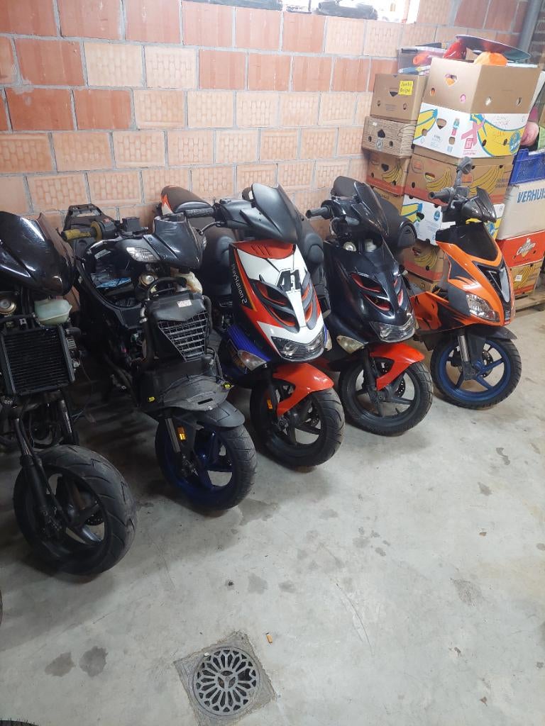 Aprilia sr onderdelen, Vélos & Vélomoteurs, Scooters | Aprilia, Enlèvement ou Envoi, SR 50, Classe B (45 km/h), Utilisé