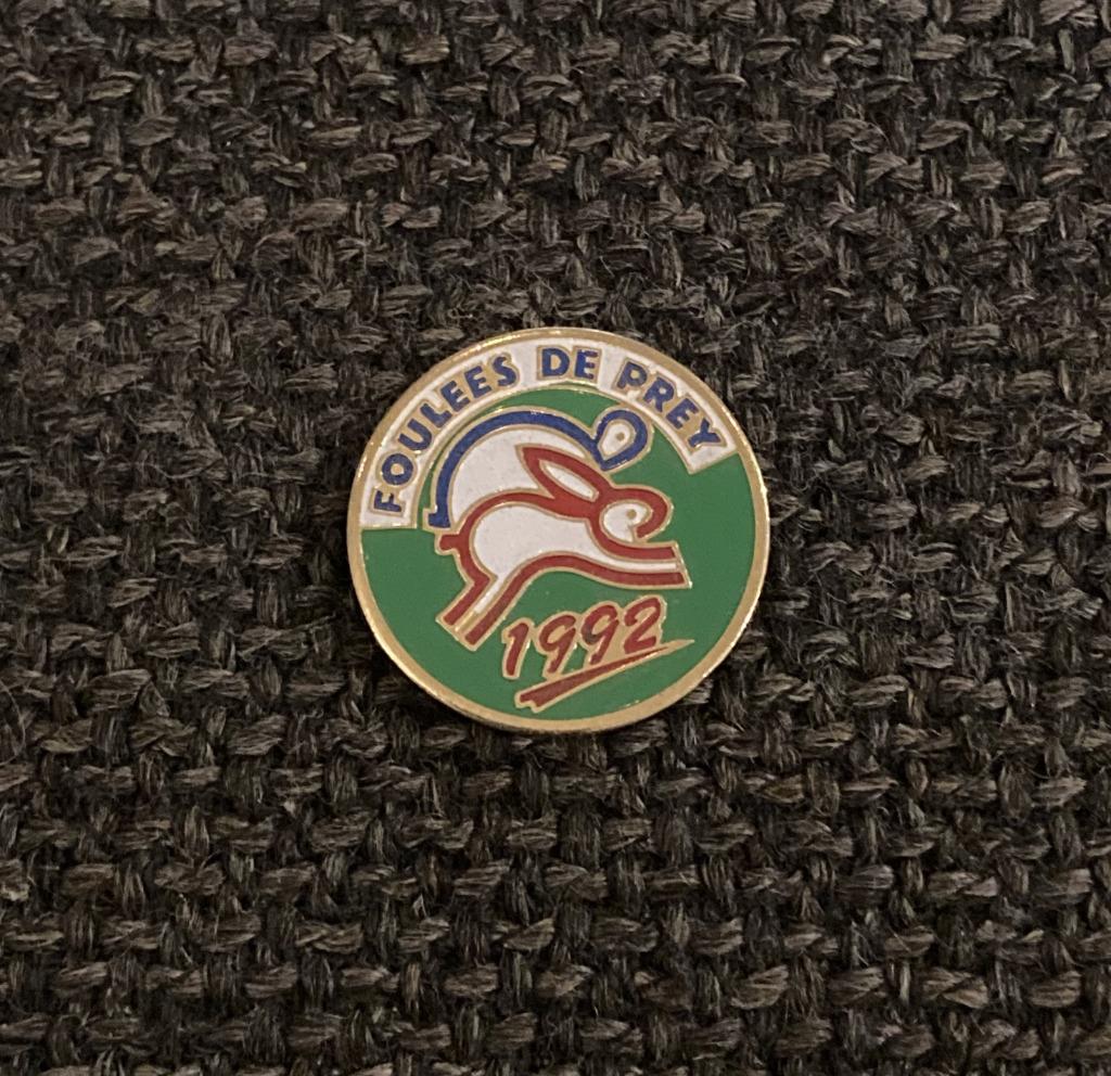 PIN - FOULEES DE PREY - LAPIN - TORTUE, Collections, Enlèvement ou Envoi, Utilisé, Animal et Nature, Insigne ou Pin's