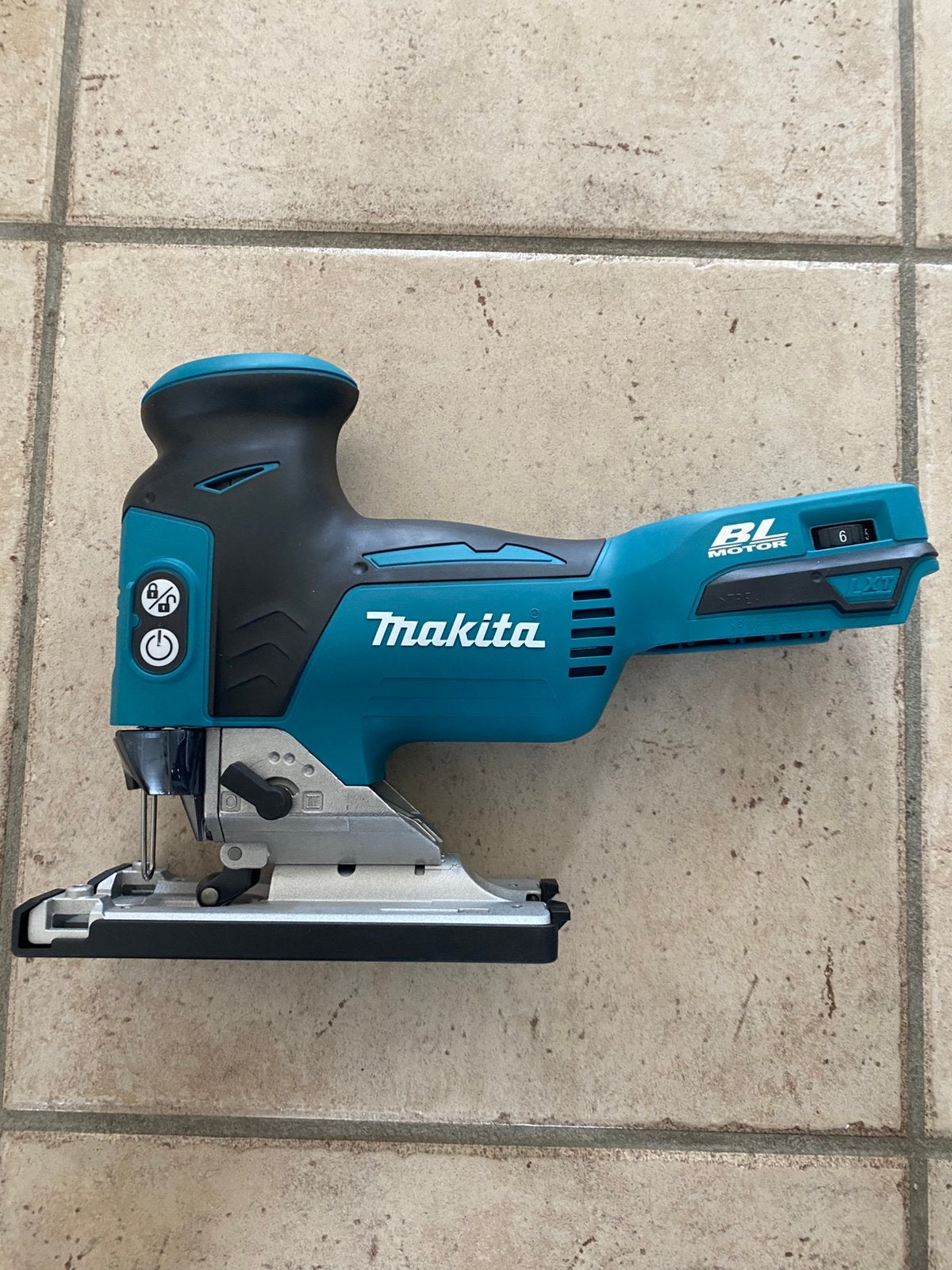 Makita, Bricolage & Construction, Enlèvement, Comme neuf, Scie sauteuse
