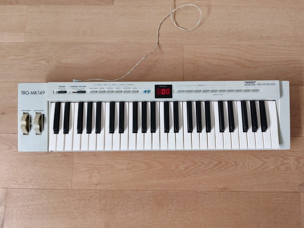 Target TRG-MK149 MIDI Keyboard, Muziek en Instrumenten, Keyboards, Gebruikt, 49 toetsen, Overige merken, Aanslaggevoelig, Midi-aansluiting