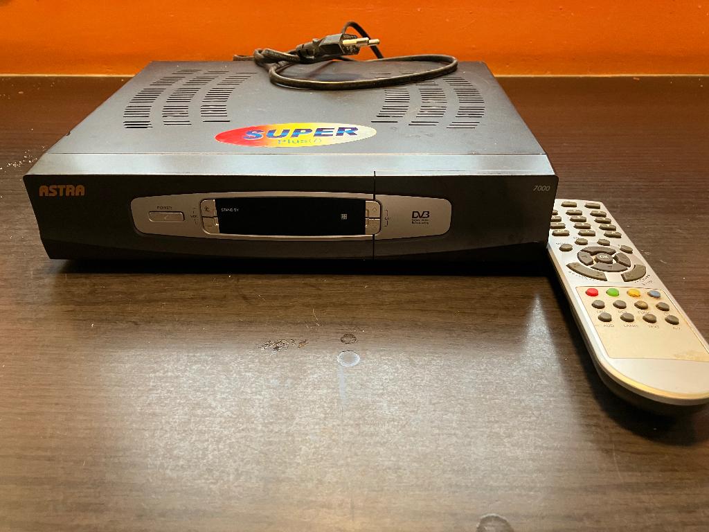Décodeur satellite Astra 7000, TV, Hi-fi & Vidéo, Enlèvement, Comme neuf, Décodeur