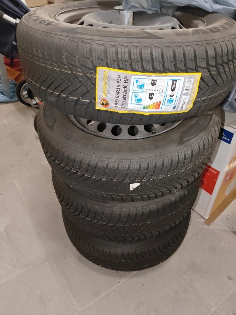 NIEUW : winterbanden minerva frostrack op stalen velg, Autos : Pièces & Accessoires, 15 pouces, Pneus et Jantes, Pneus hiver, Enlèvement