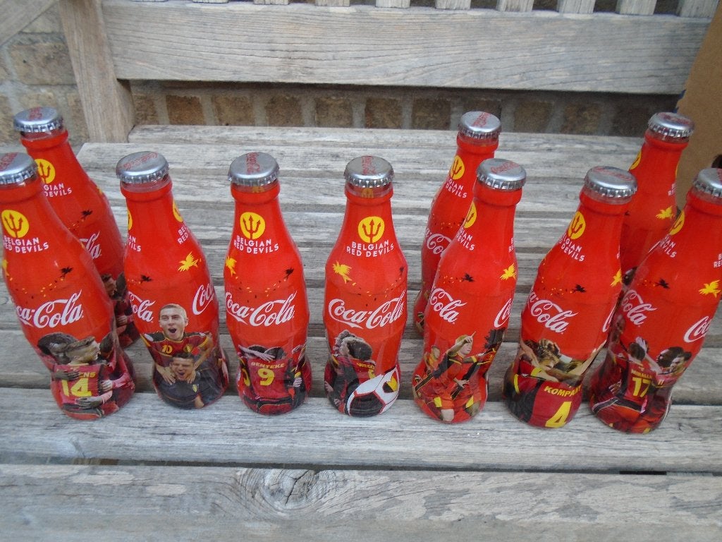 verzameling cola flesjes, Ophalen of Verzenden, Zo goed als nieuw, Verpakking