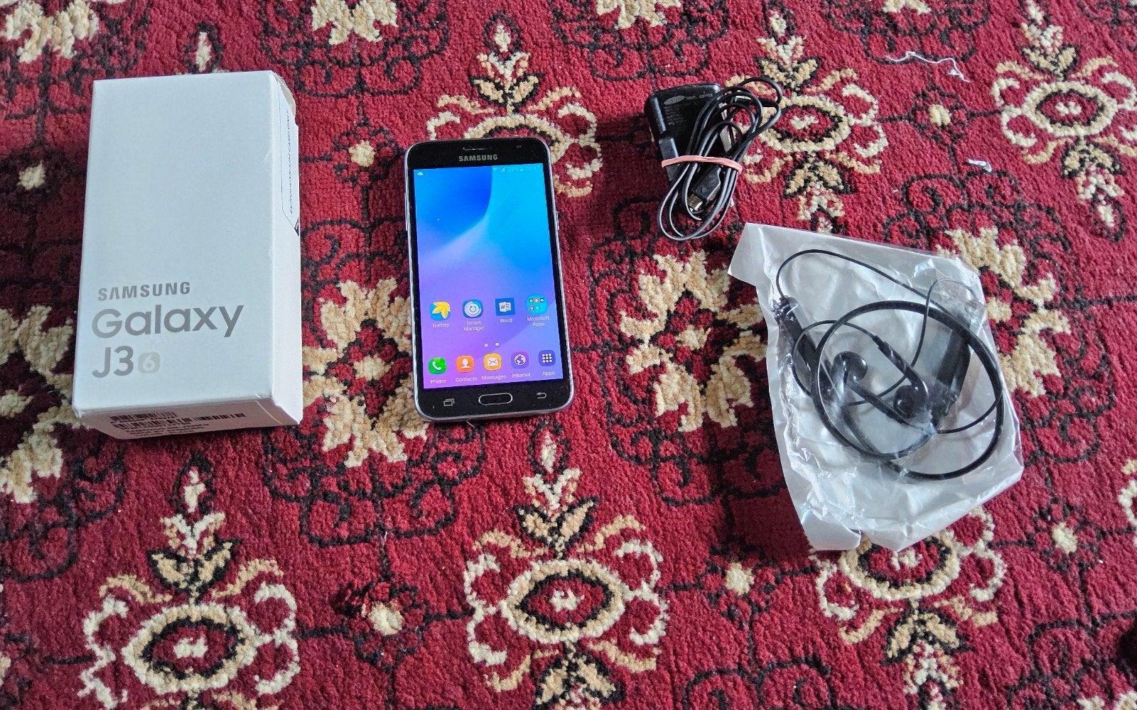 Smartphone Samsung Galaxy J3, presque neuf avec accessoires, Télécoms, Enlèvement ou Envoi, Samsung