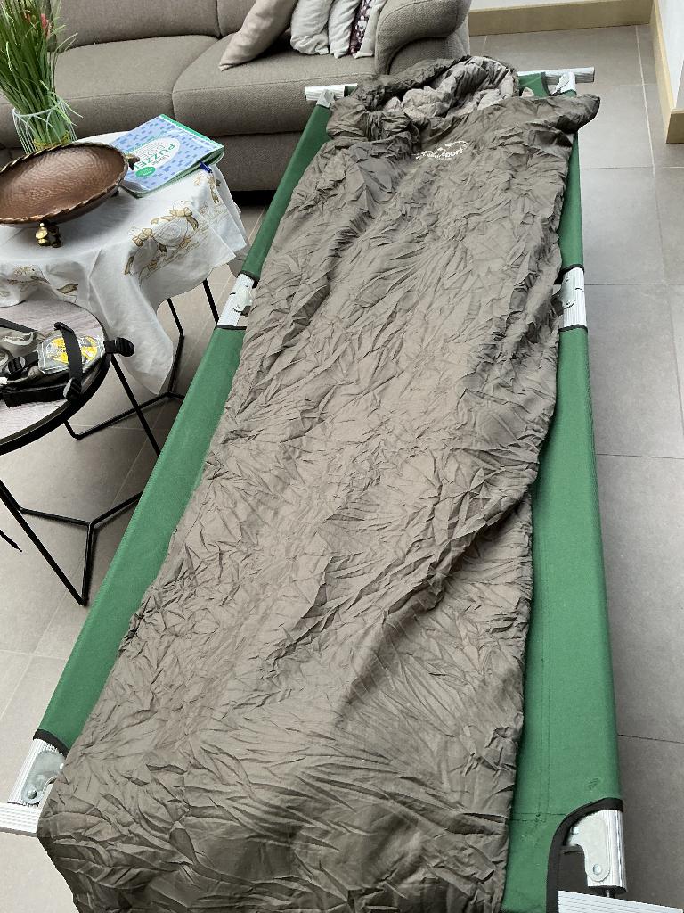 Mummieslaapzak merk Wilsa, Enlèvement, Utilisé
