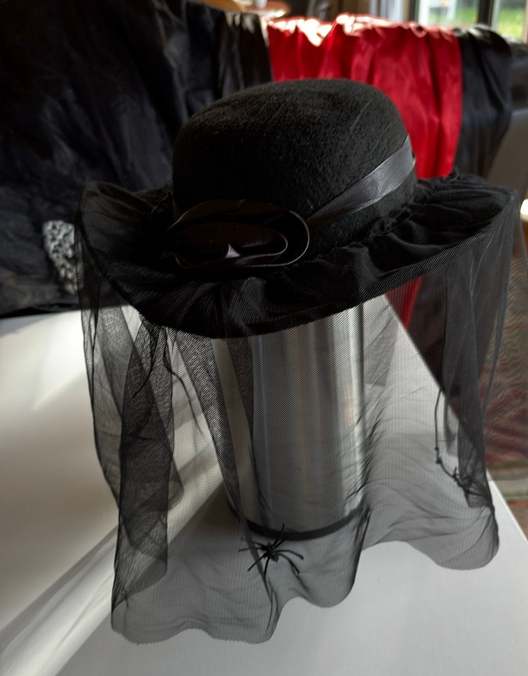 Halloween hoed met zwarte sluier en spin – Gothic, Ophalen, Zo goed als nieuw