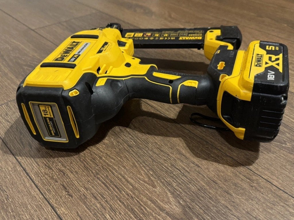 Gerbeur sans balais DeWalt DCN680N-XJ 18 V XR, Enlèvement ou Envoi, Utilisé