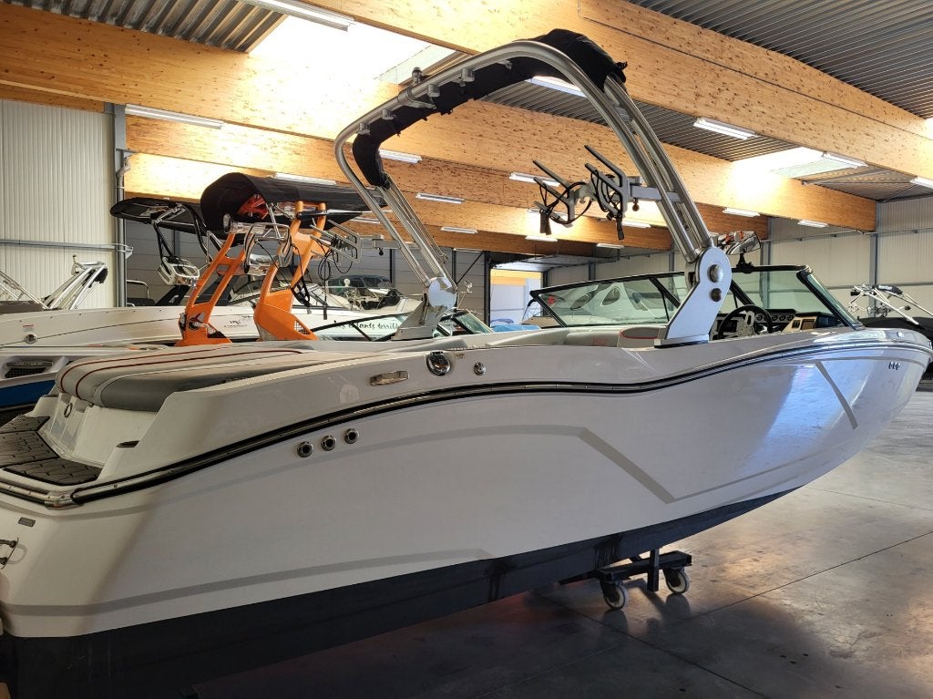 Mastercraft NXT 22, Ophalen, Gebruikt, Binnenboordmotor, Met afstandsbediening