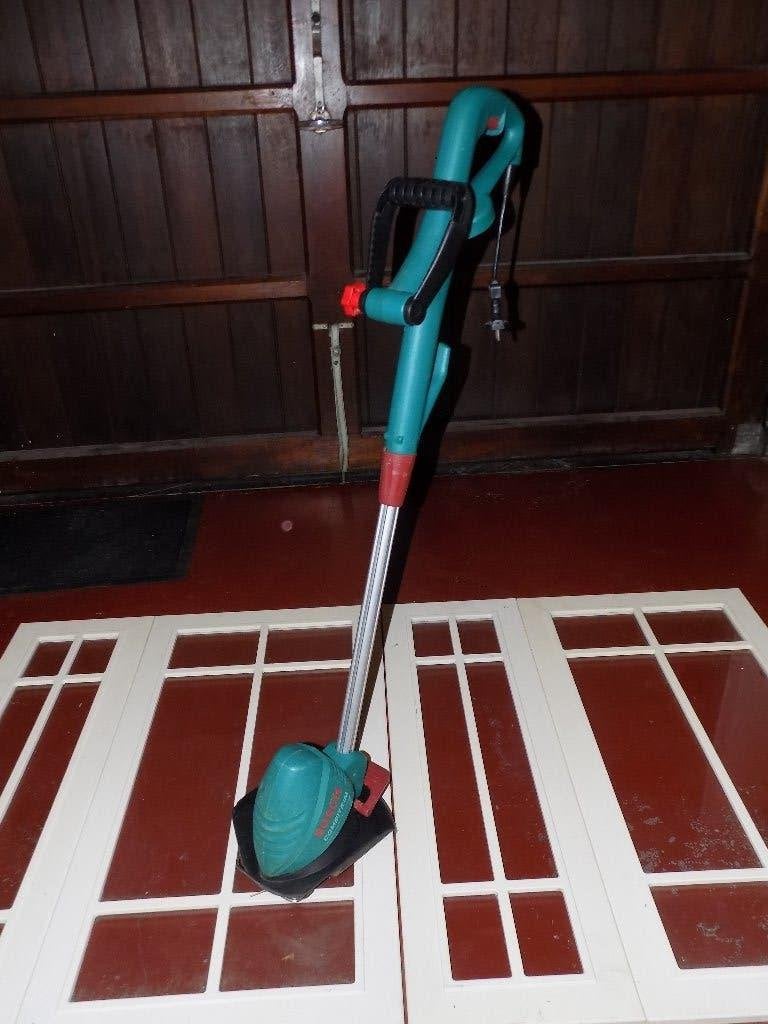 Electrische kantensnijder Bosch, Jardin & Terrasse, Coupe-bordures, Électrique, Comme neuf, Enlèvement, 10 à 30 cm