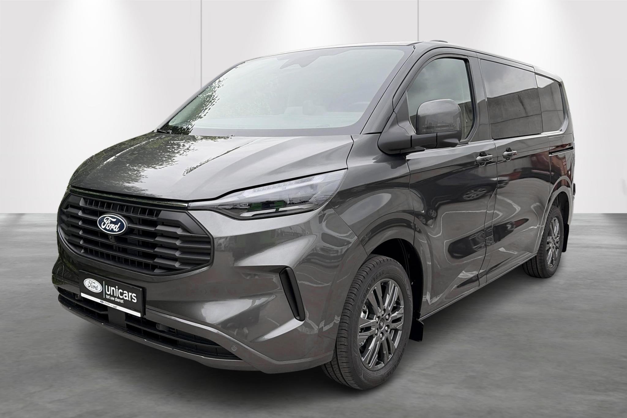 Ford Transit Custom 320S 2.0TD 125kW A8 FWD Limited Multi Ca, Neuf, 5 portes, Automatique, https://public.car-pass.be/vhr/39951427-77d6-4a39-ac08-f6acec5d575b