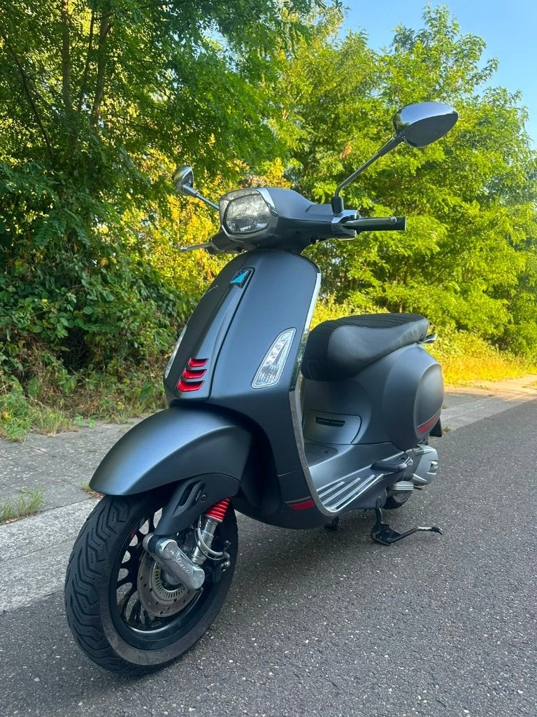 Vespa sprint S 125cc Matt Gris, Motoren, Occasion, Particulier, 125 cc, 11 kW of minder