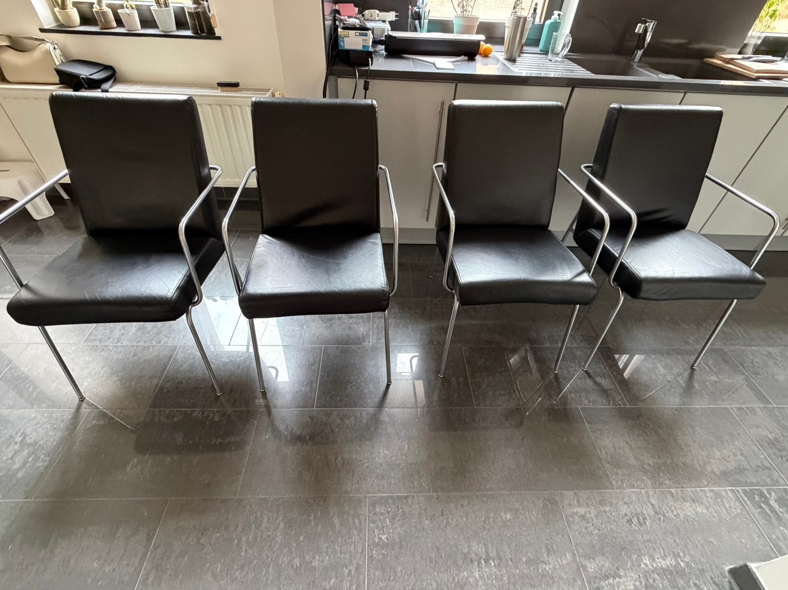 4 design eetkamer stoelen zwart leer, merk Harvink, Ophalen, Zwart, Leer, Zo goed als nieuw